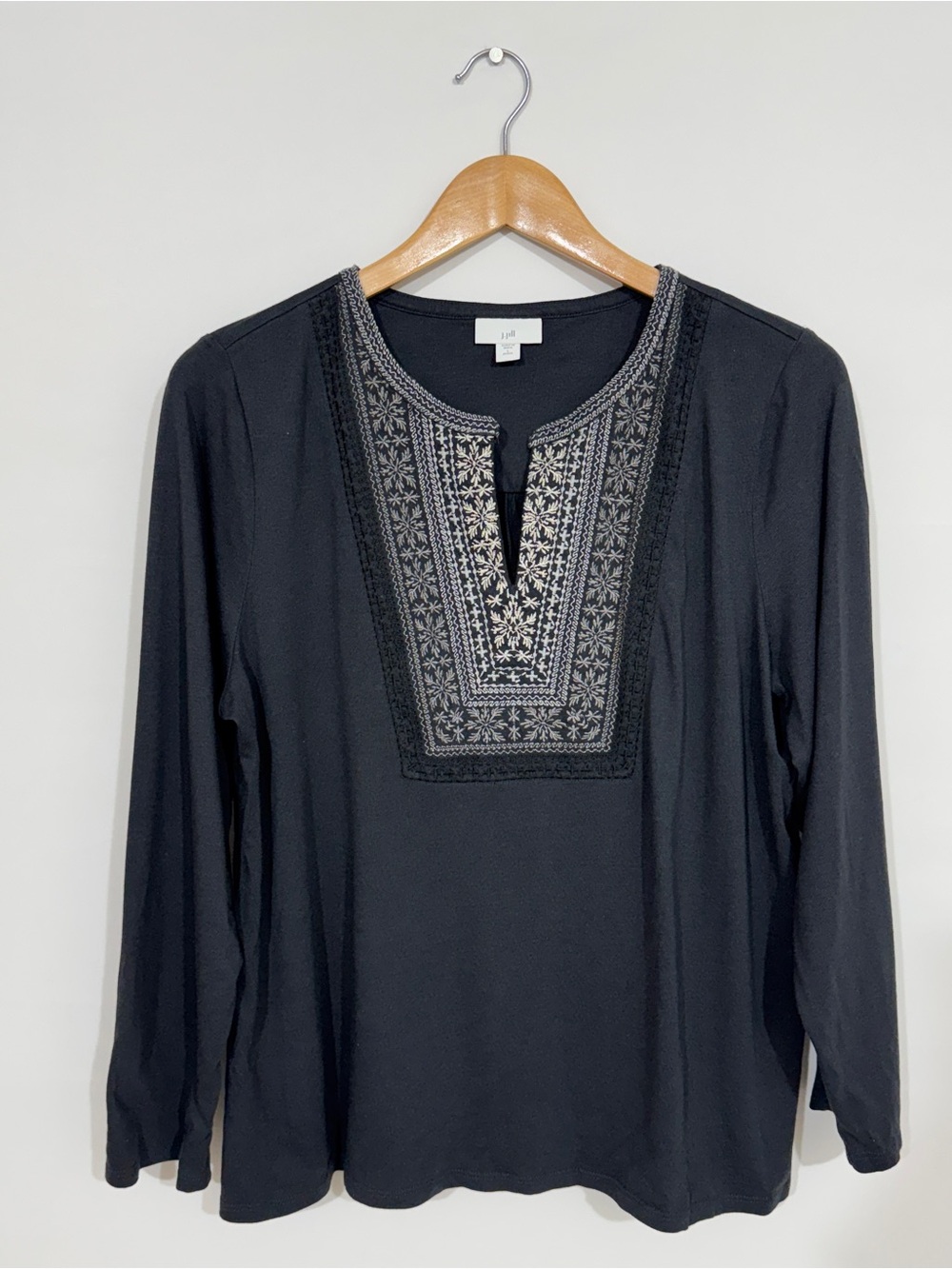 WSH150 {J. Jill} Petite Gray Blue Embroidered V-Neck Long Sleeve Tunic Shirt Top
